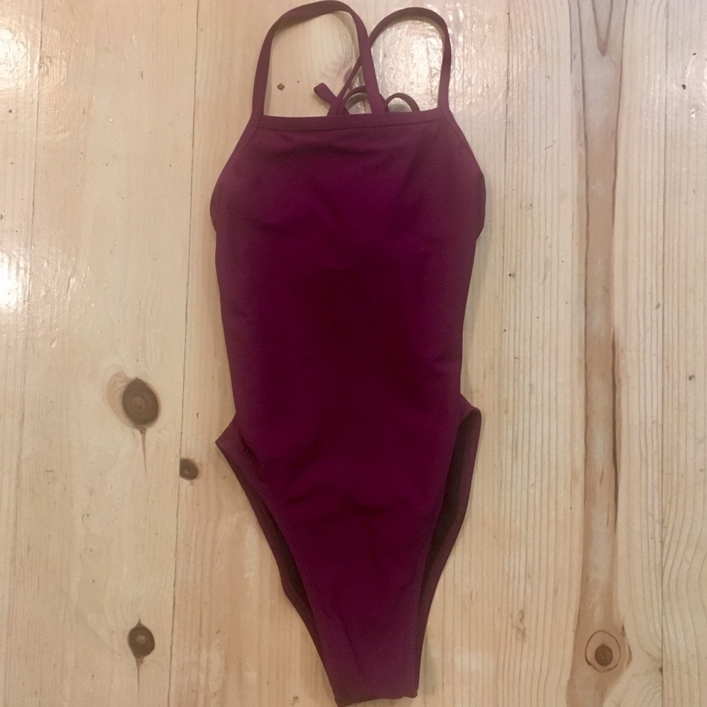 Jolyn Dayno 2 one-piece swimsuit - size 26